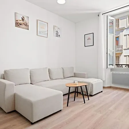 Magnifique 3 Pieces De 80m2 Dans Le Carre D'or 아파트