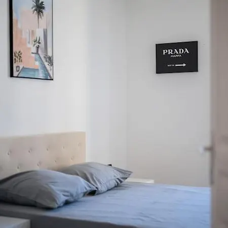 Magnifique 3 Pieces De 80m2 Dans Le Carre D'or *