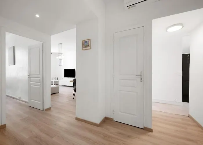 Apartment Magnifique 3 Pieces De 80m2 Dans Le Carre D'or