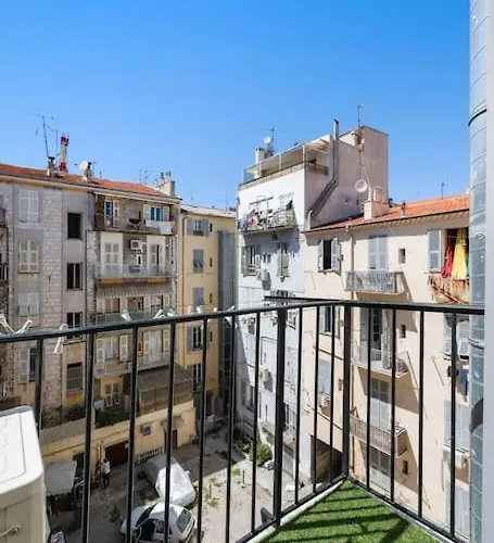 Magnifique 3 Pieces De 80m2 Dans Le Carre D'or *