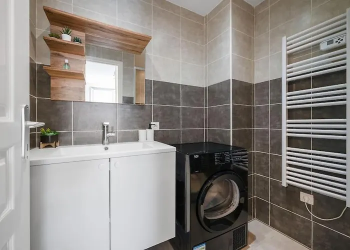 Apartament Magnifique 3 Pieces De 80m2 Dans Le Carre D'or Nicea